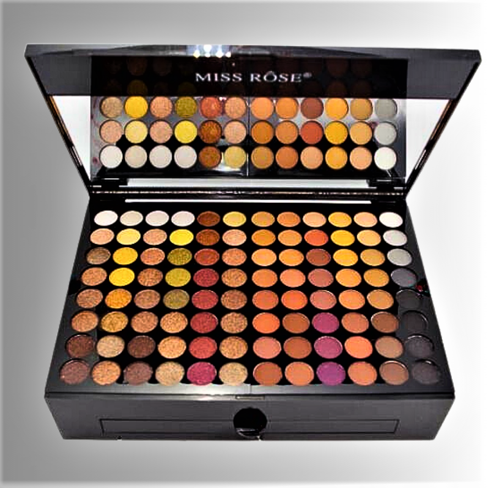 Kit de Maquillaje Profesional: La Esencia de la Belleza Siempre Contigo