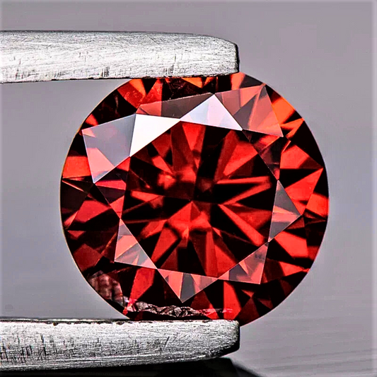 Moissanite Colore Granato Taglio Brillante Certificata