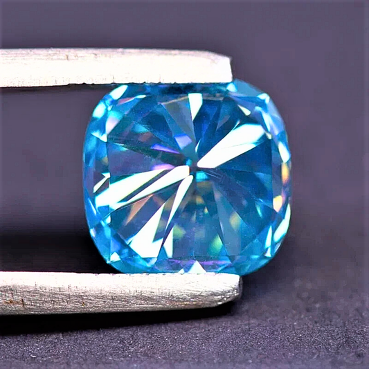 Moissanite Blu Ghiaccio Taglio Cuscino Certificata