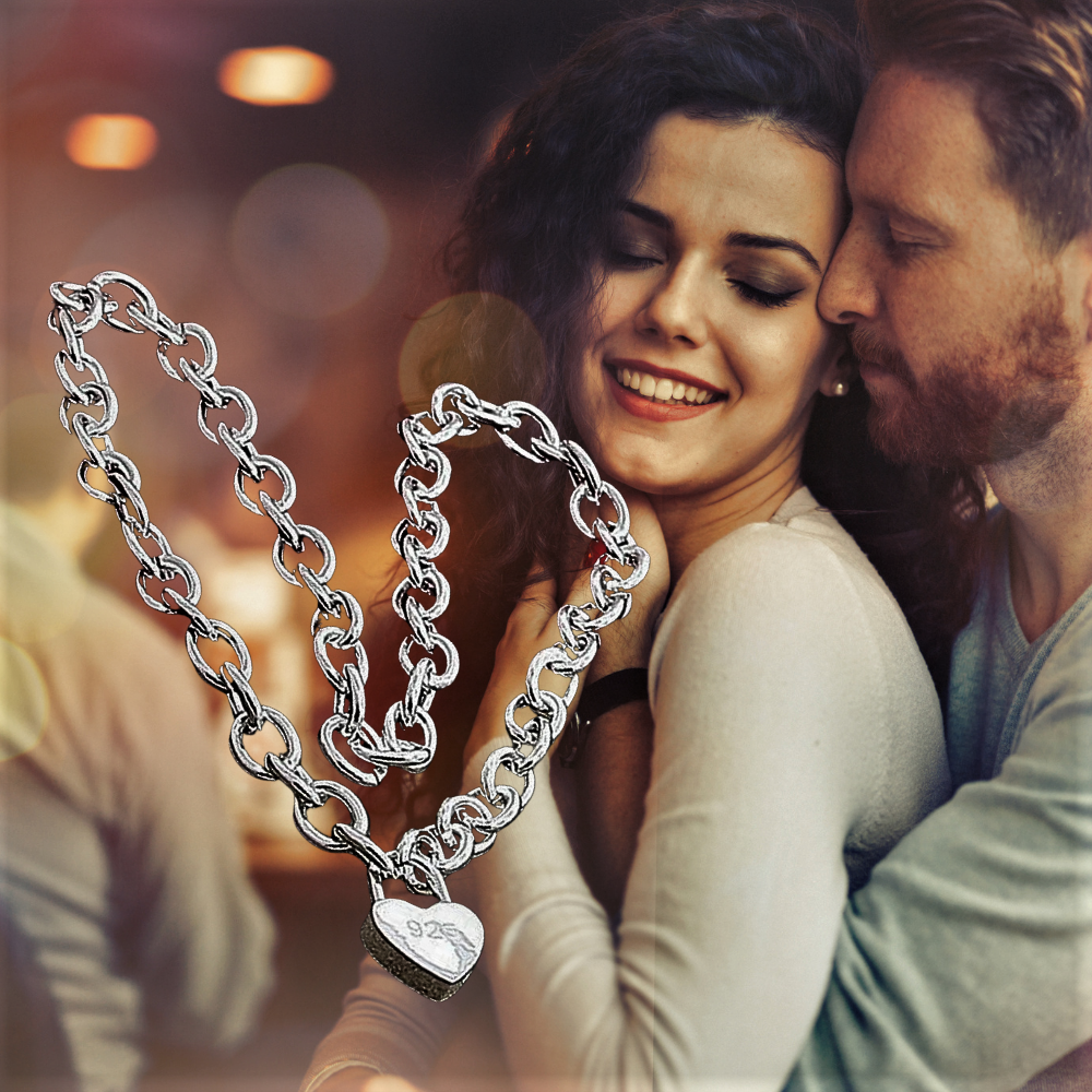 Collar “Safe Love”: la elegancia de un candado de amor
