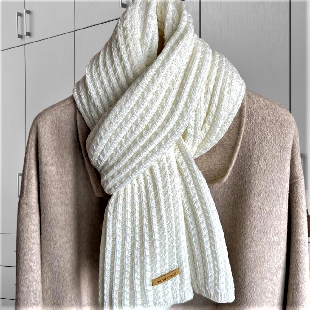 Cashmere Blend Scarf: Elegance, Softness and Warmth