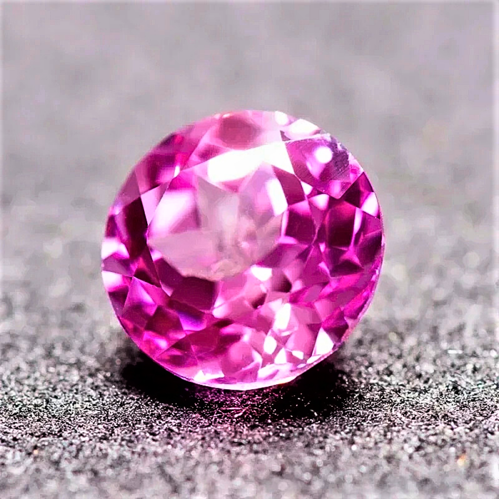 Zaffiro Rosa Intenso Lab Grown Taglio Brillante Certificato