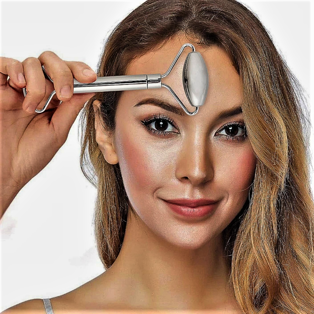 Rodillo y Gua Sha en Acero para un Rostro Suave y Luminoso