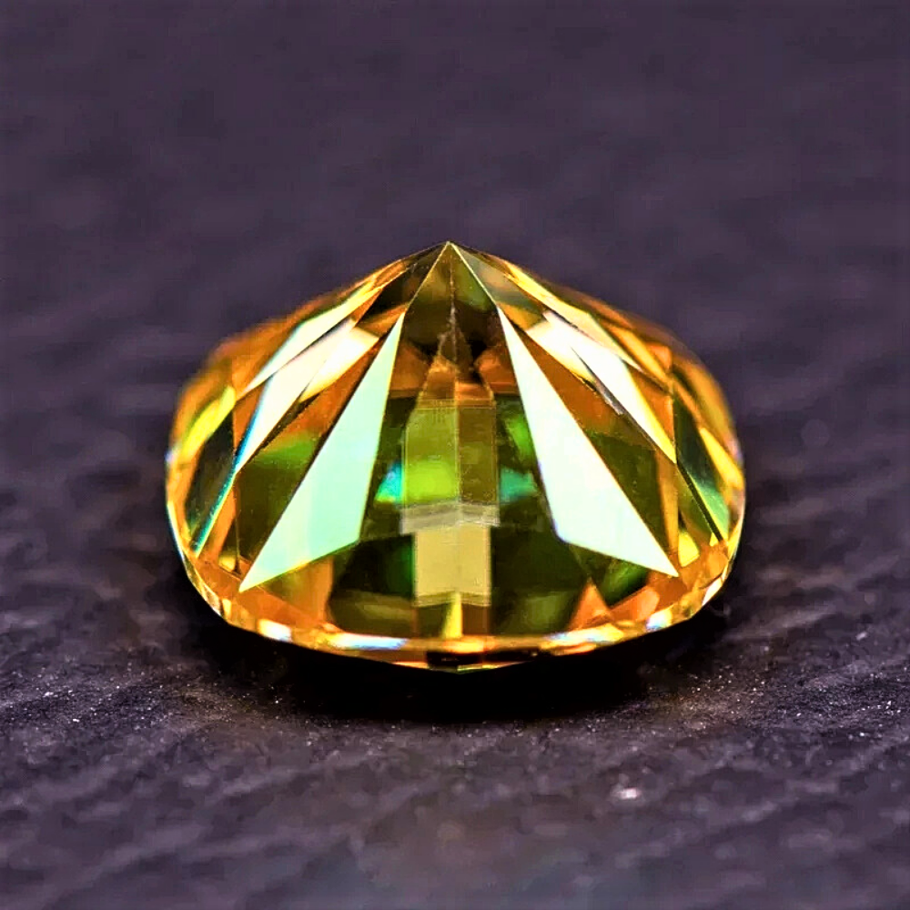 Moissanite Giallo Dorato Taglio Cuscino Certificata