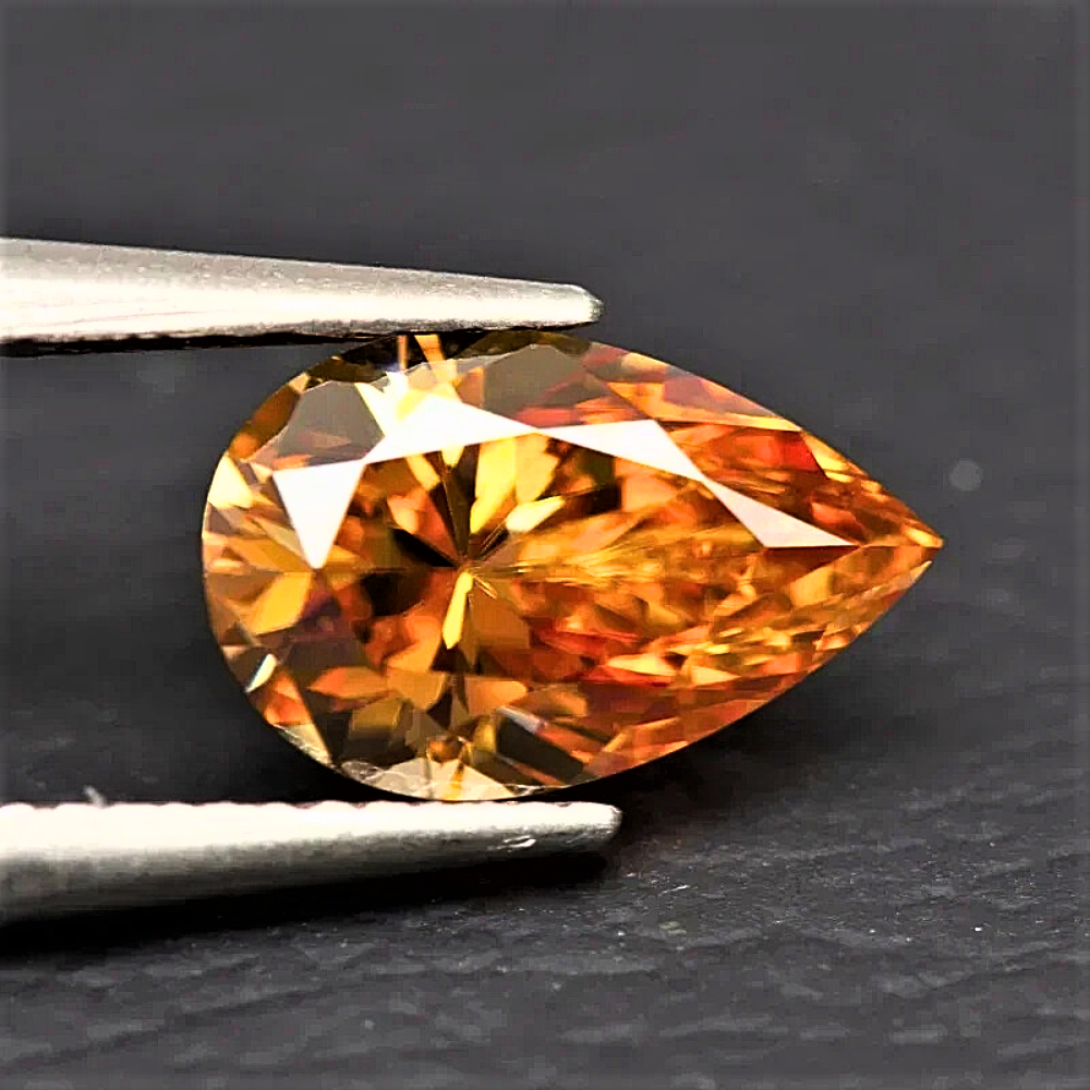Moissanite Champagne Taglio Goccia Certificata