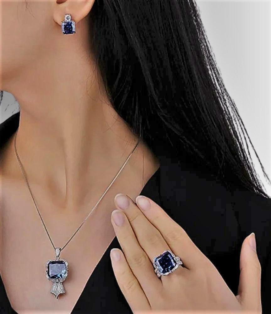 Conjunto "Blu Notte": luz pura para realzar tu outfit