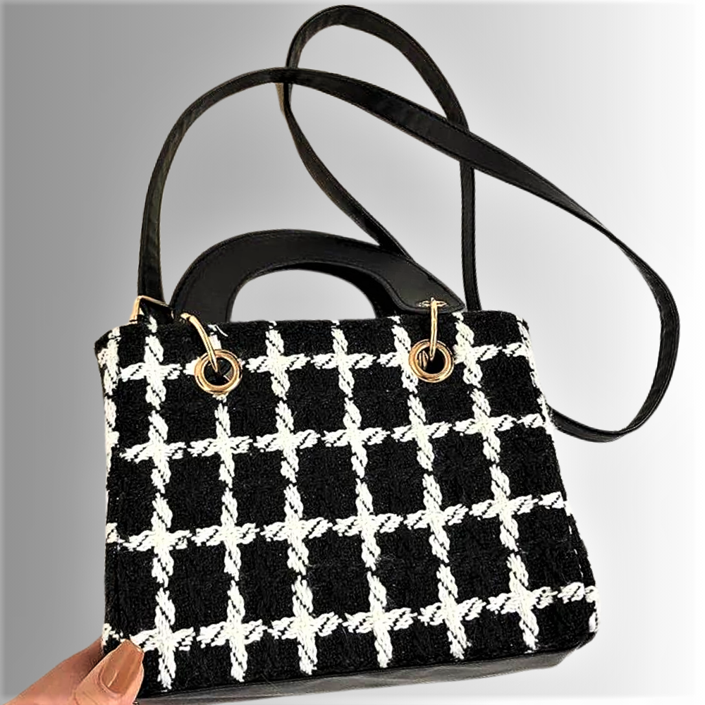 Mini Bolso de Lana Elegancia y Diseño Innovador