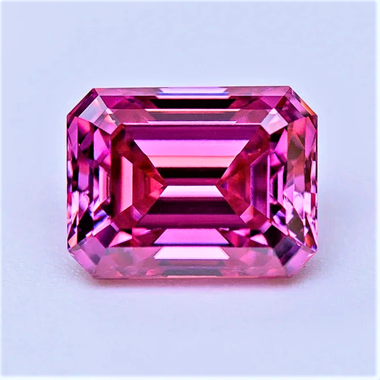 Moissanite Rosa Intenso Taglio Smeraldo Certificata