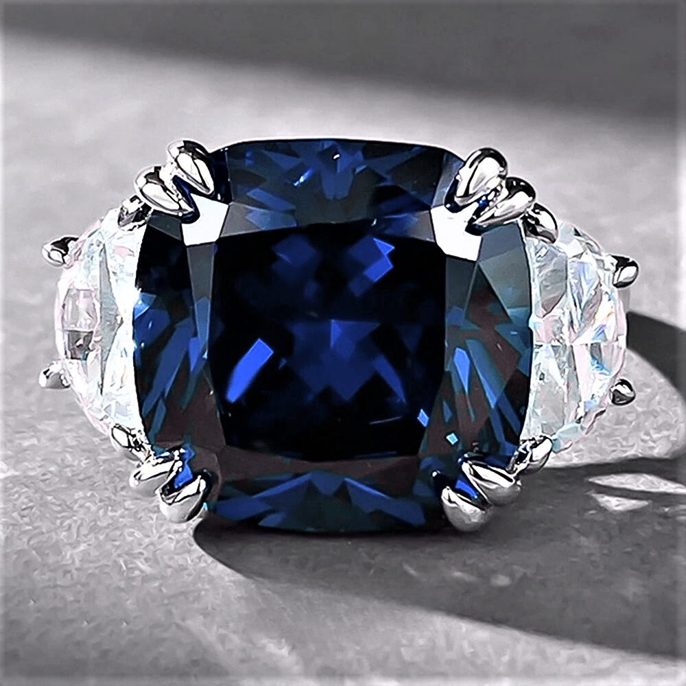 Anello Regalità Scolpita – Zaffiro Royal Blue da ct 10,00 e Diamanti Lab Grown Taglio Trapezio modificato