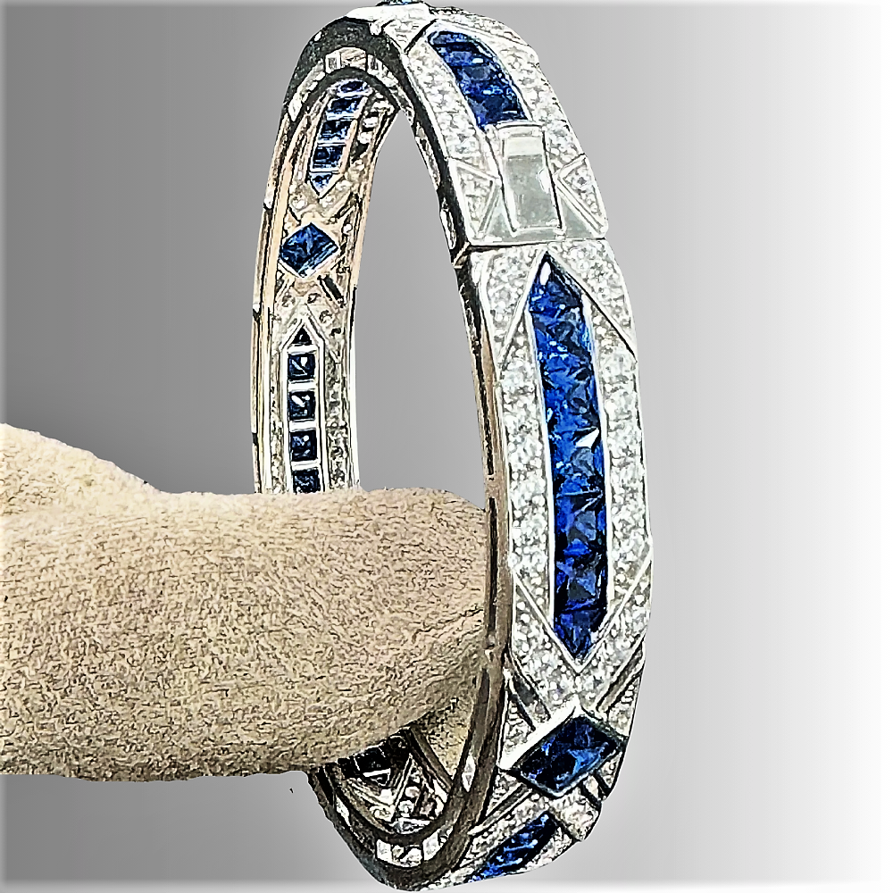 Mini Collezione di Bracciali Rigidi con Zaffiri, Smeraldi o Rubini Coltivati e Brillanti Sintetici