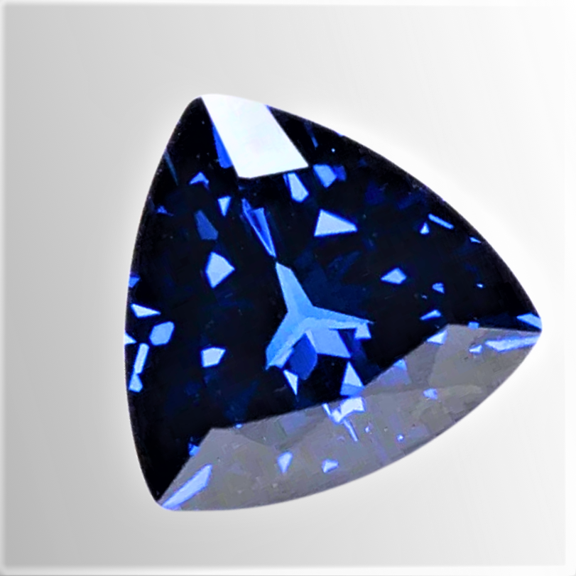 Zaffiro Royal Blue Lab Grown Taglio Trillion Certificato
