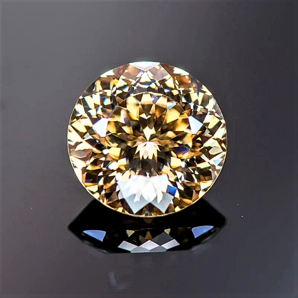 Moissanite Champagne Taglio Brillante con 100 faccette Certificata