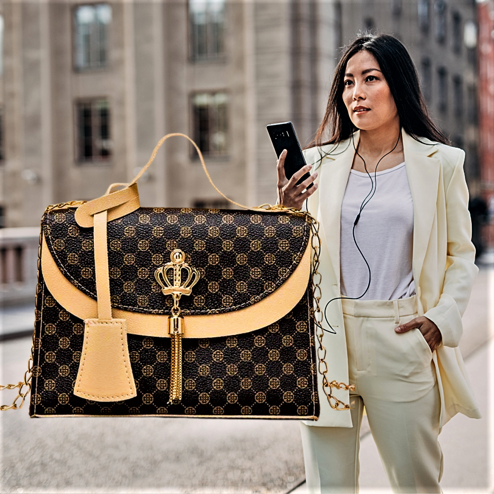 Bolso con Color en Contraste y Borlas Elegancia y Diseño Único