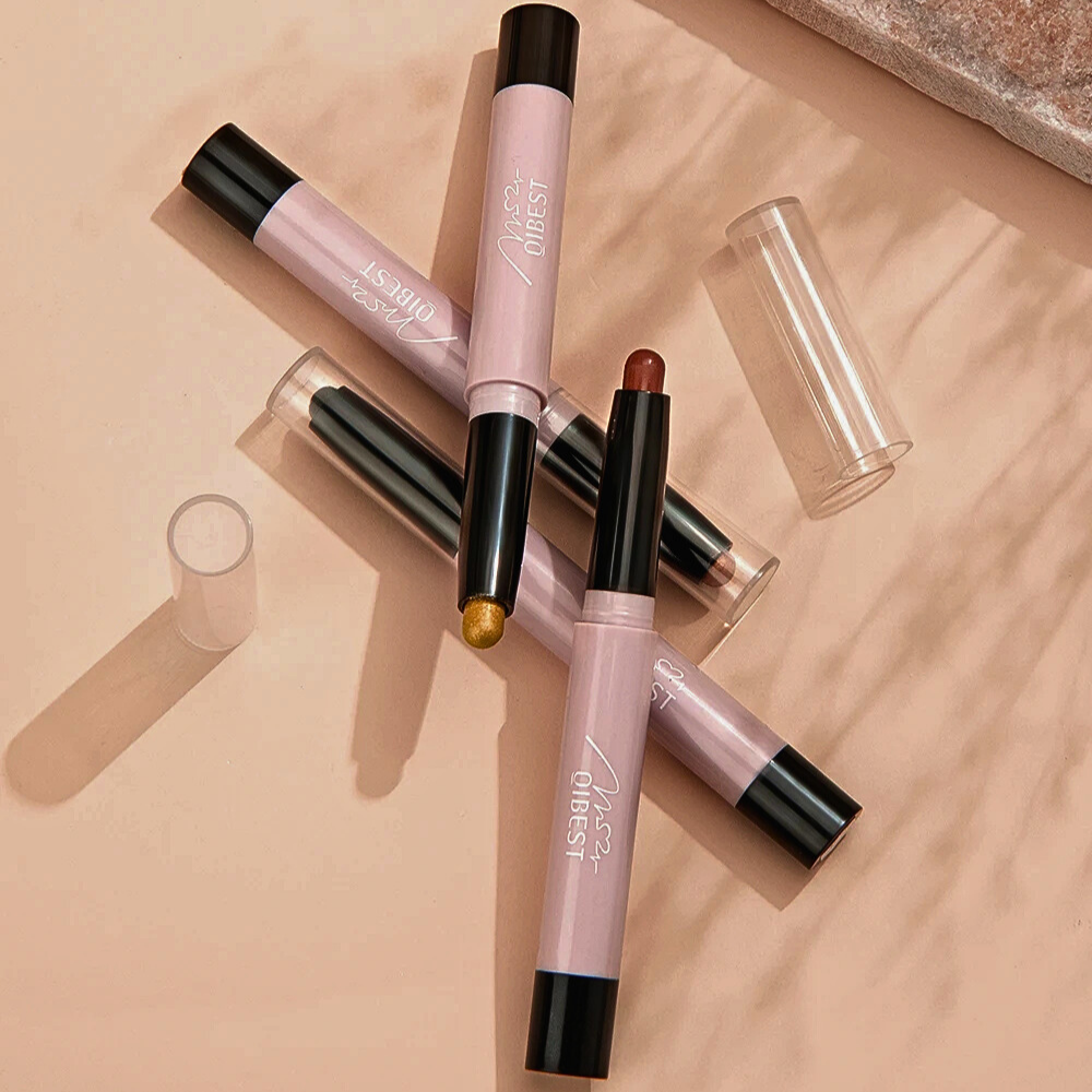 Eyeliner & Ombretto Liquido Professionale – Versatilità, Colore e Alta Performance