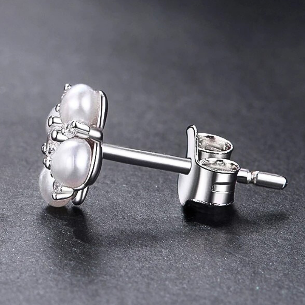 Orecchini a Quadrifoglio con Moissaniti e Perle Naturali