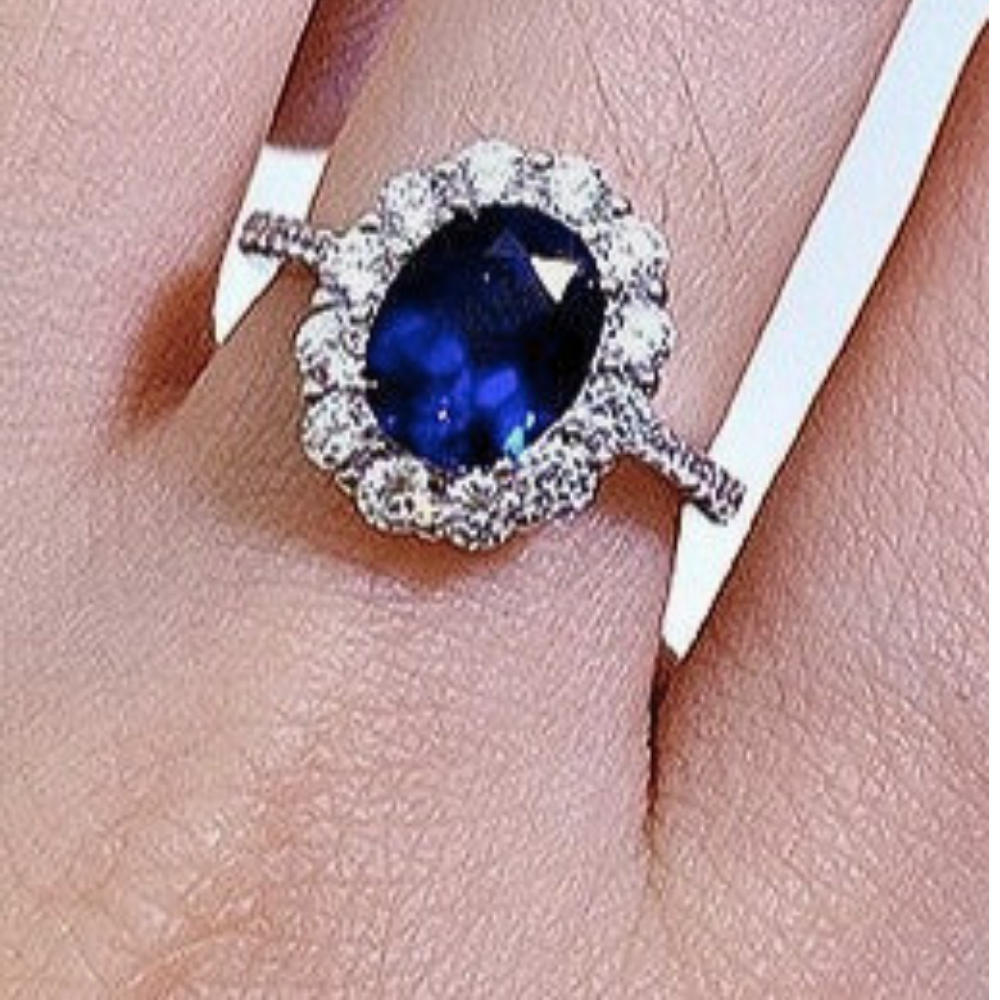 Anillo "Flor Azul" Elegancia italiana atemporal