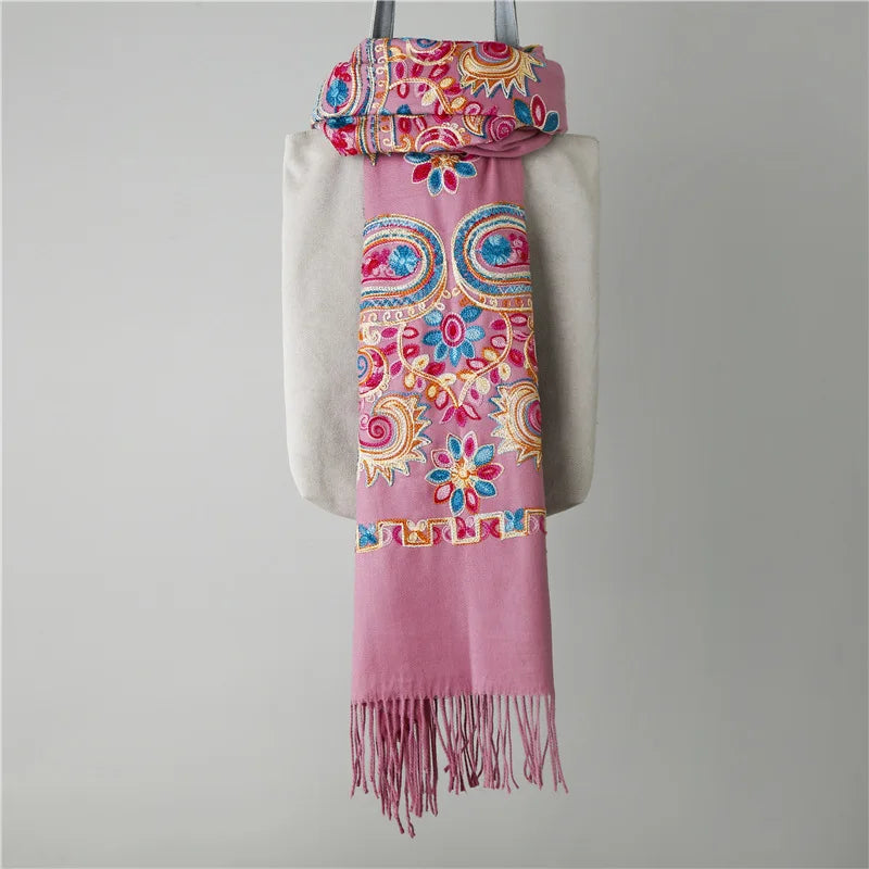 Pashmina Ricamata a Mano Eleganza dalla Tradizione Orientale