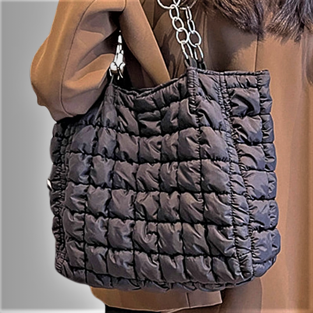 Borsa in Tessuto Trapuntato L'Eleganza Incontra il Quotidiano