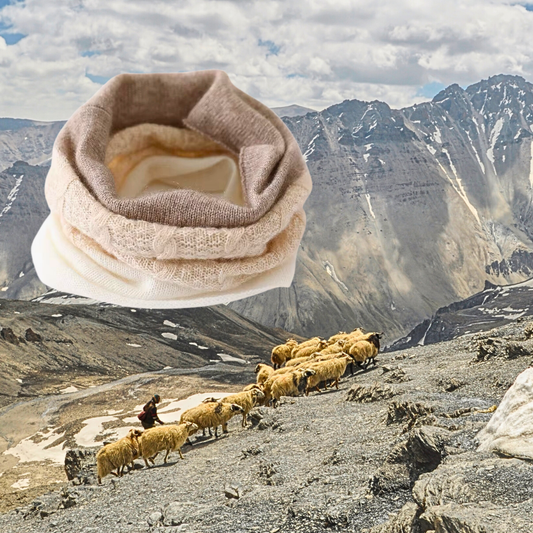 Scaldacollo 100% Puro Cachemire: Lusso con un Tocco di Originalità