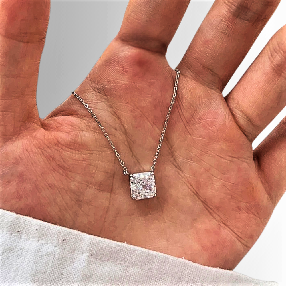Mini Collezione di Collane con Diamanti e Zaffiri Taglio Asscher