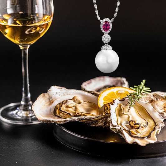 Collana con Rubino Ovale, Brillanti e Perla Sintetica da mm 14