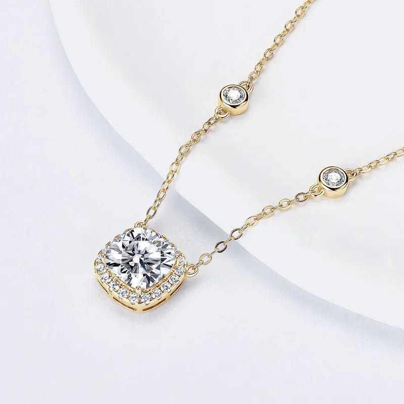 IOGOU Shiny 2.5ct Cushion Cut Moissanite Square Pendant Necklace for Women 925 Sterling Silver CZ Engagement Charm Fine Jewelry