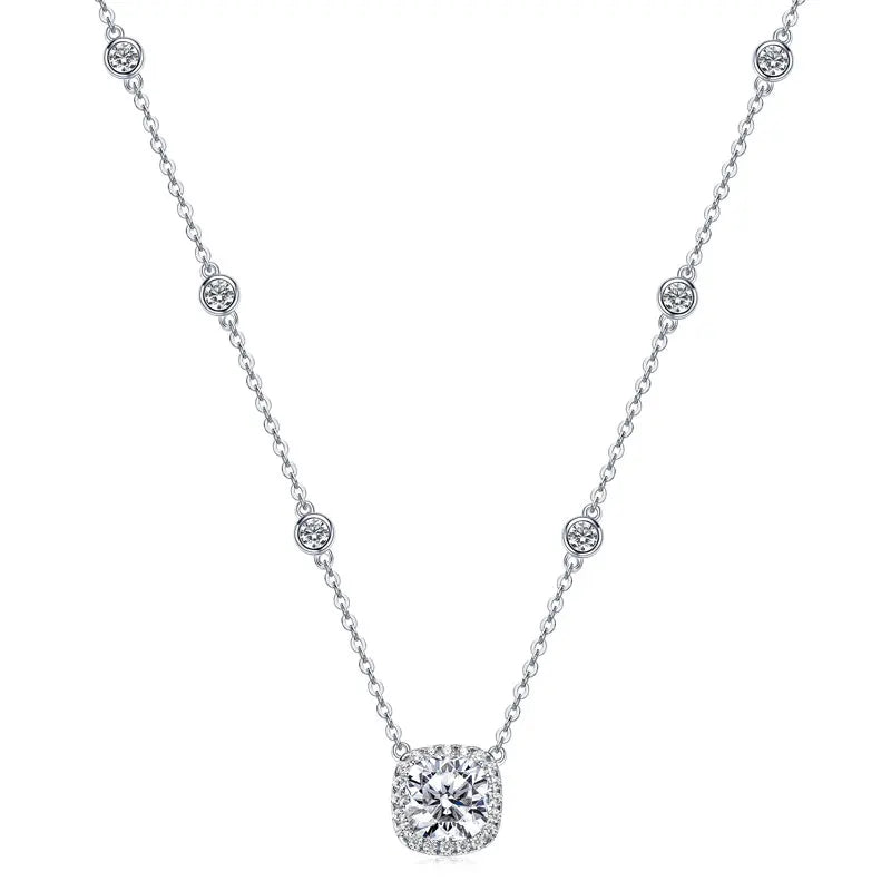 IOGOU Shiny 2.5ct Cushion Cut Moissanite Square Pendant Necklace for Women 925 Sterling Silver CZ Engagement Charm Fine Jewelry