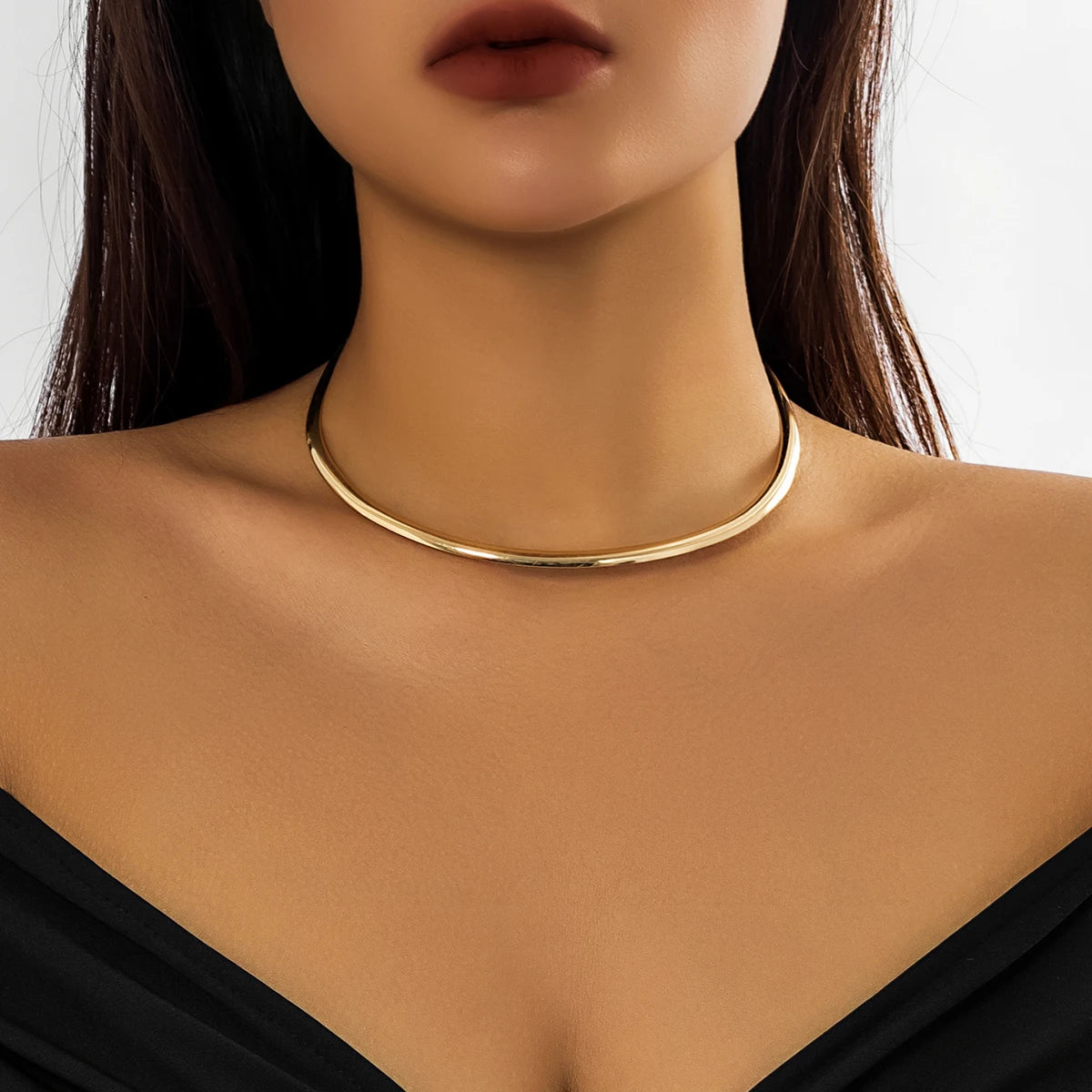 Collar “Lazo de Amor” Un Icono de Elegancia y Profundo Significado