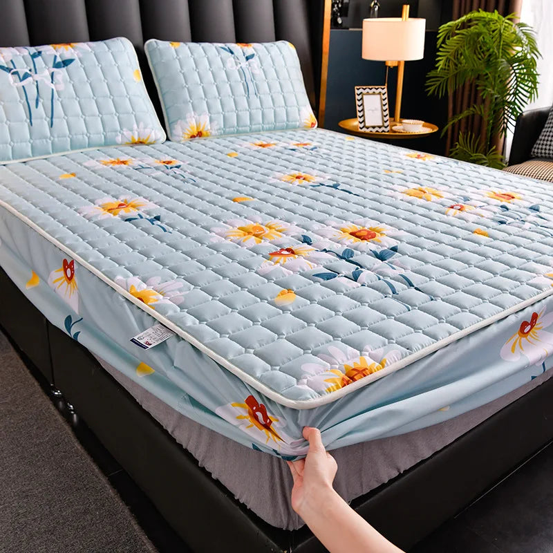 2023 New Thickened Quilted Mattress Cover Large Sheet Antibacterial Breathable Children Lovely Mattress Cover Removable