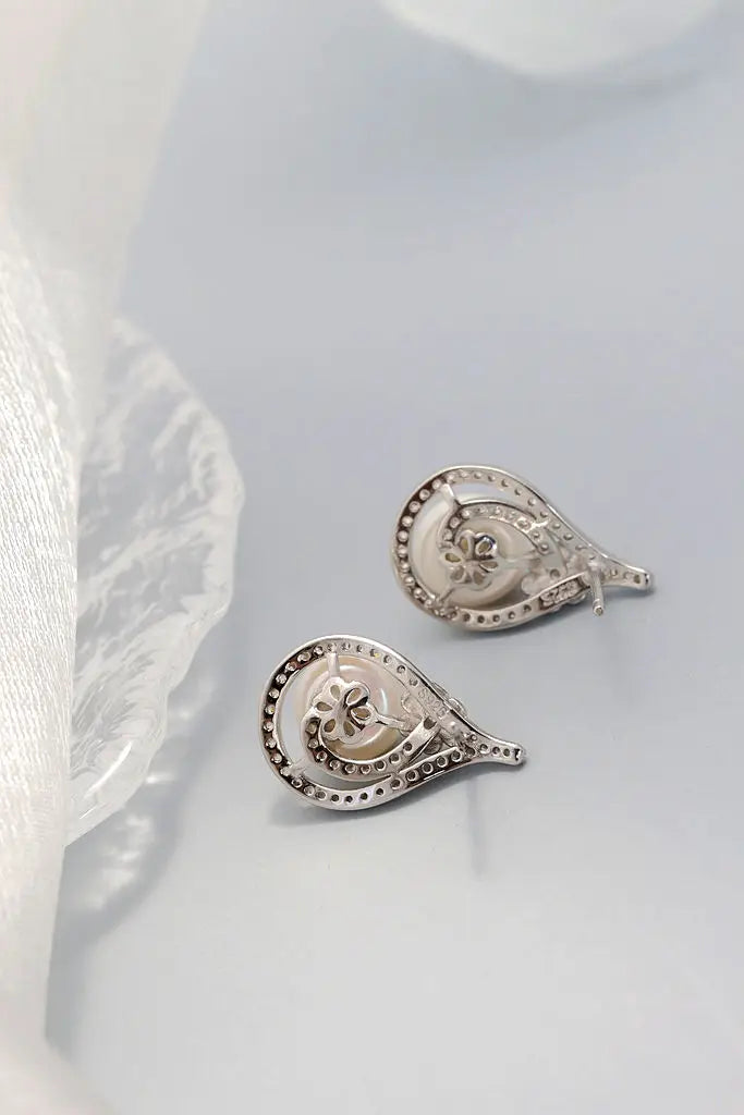 Authentic 925 Sterling Silver Earstuds Hollowed-Out Floral Pattern Inlaid Natural Freshwater Pearl Gentle Graceful Earring Gift