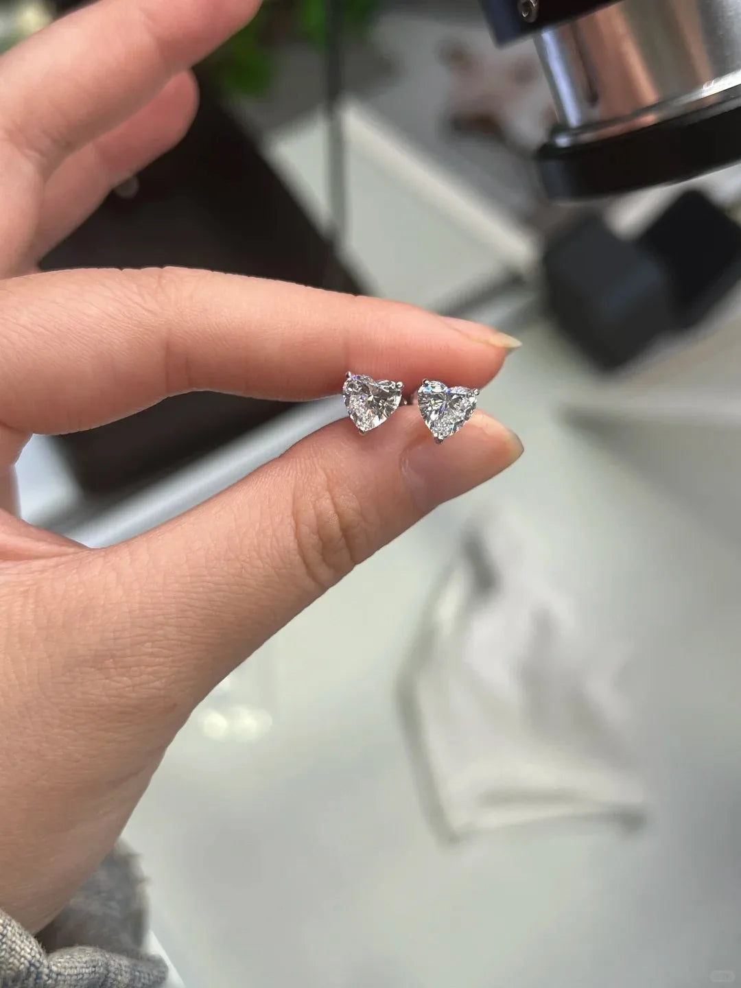 Diamanti Lab Grown Taglio Cuore con Certificato IGI
