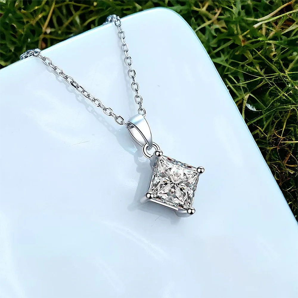1/2carat GRA Certified Princess Cut Moissanite Pendant Necklace 925 Sterling Silver D Color Square Solitaire Diamond Neck Chain