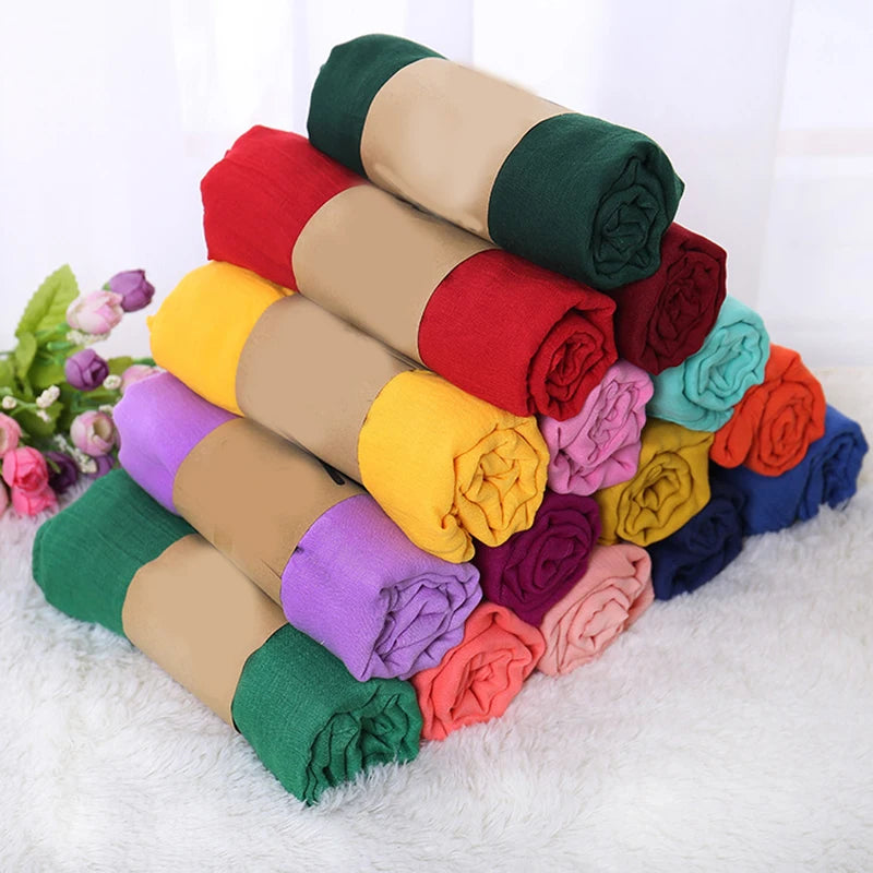 Raw Cotton Scarves: Style and Comfort for the Mid-Seasons