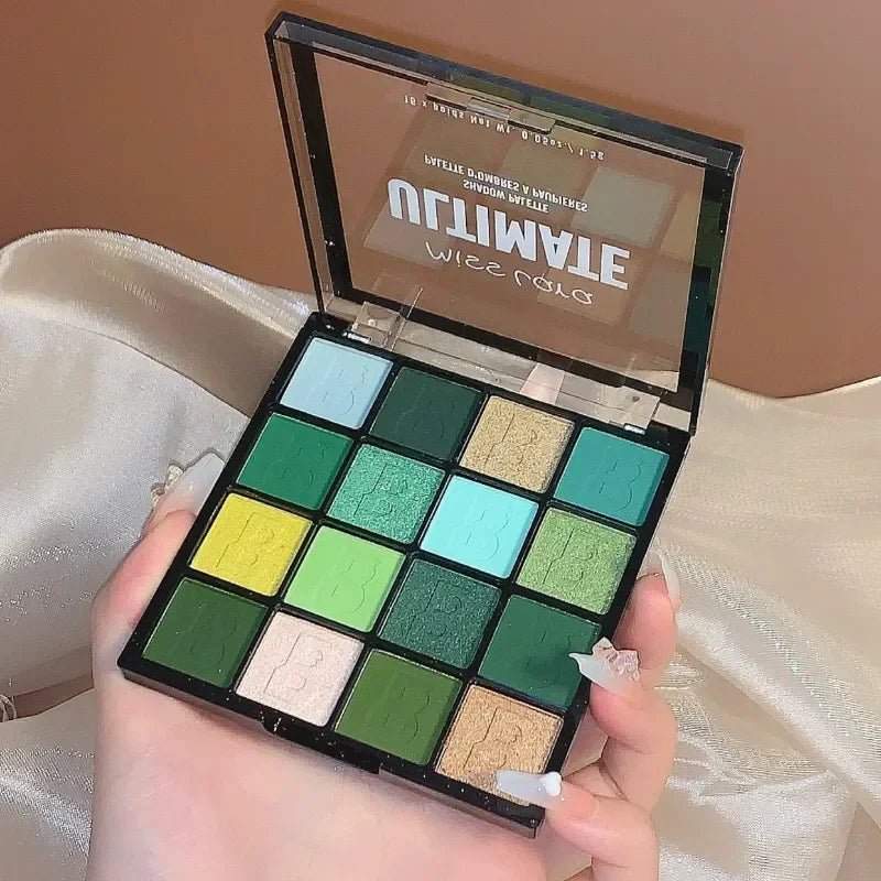 Palette Ombretti 16 Colori – Esprimi la tua personalità con colori unici!