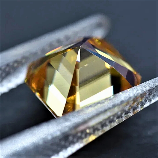Moissanite Taglio Asscher Colore Champagne Certificata