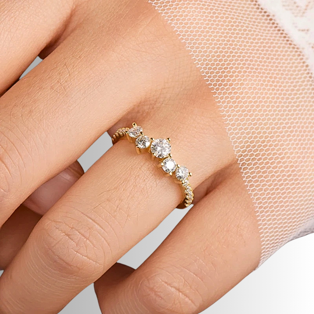 Fedina a  Pietre Sfalsate con Moissanite