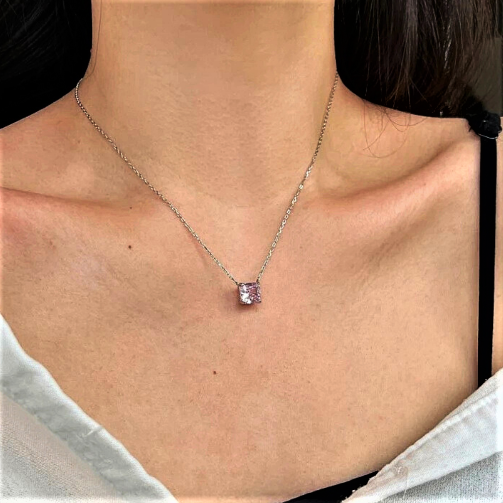 Mini Collezione di Collane con Diamanti e Zaffiri Taglio Asscher