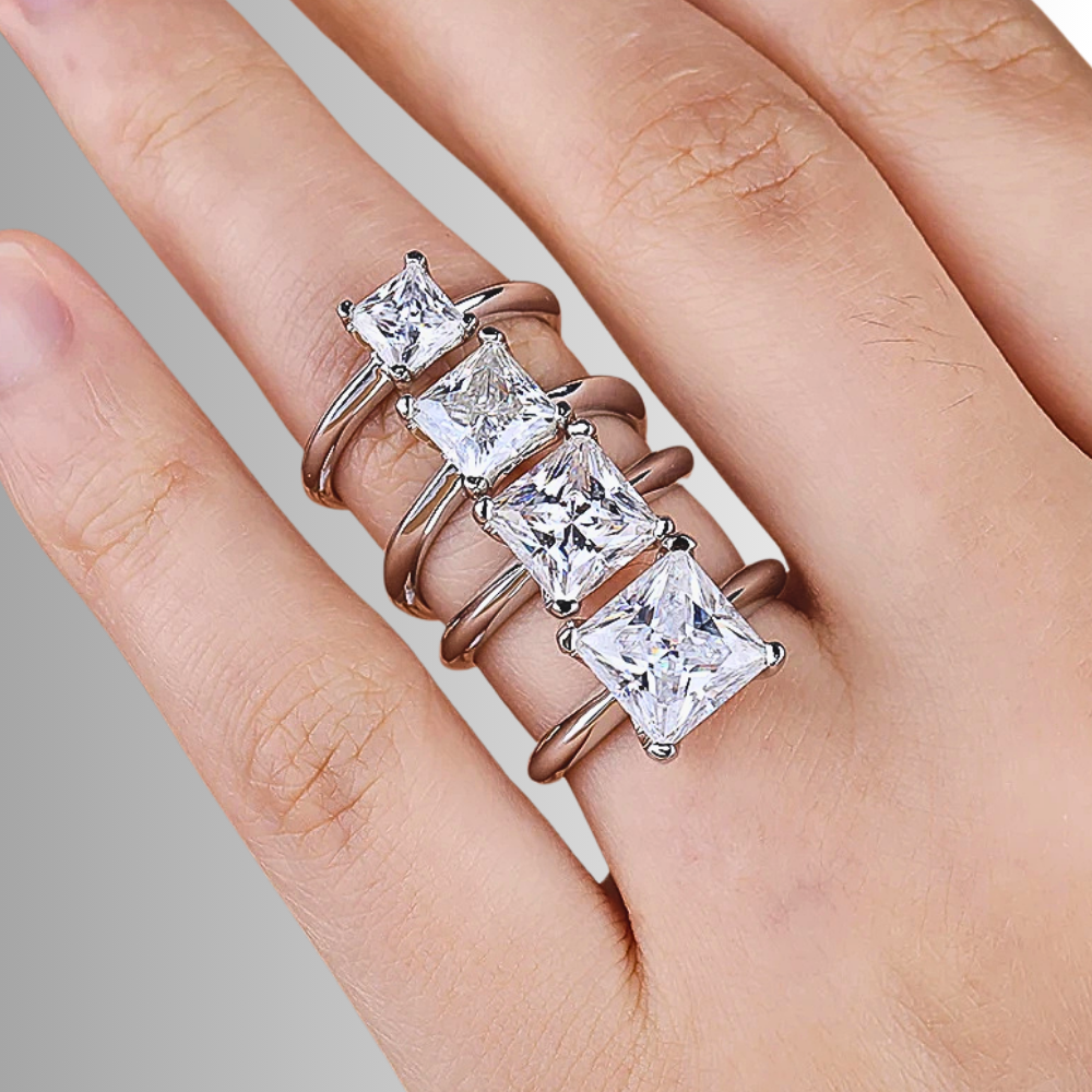 Solitario con Moissanite Taglio Princess