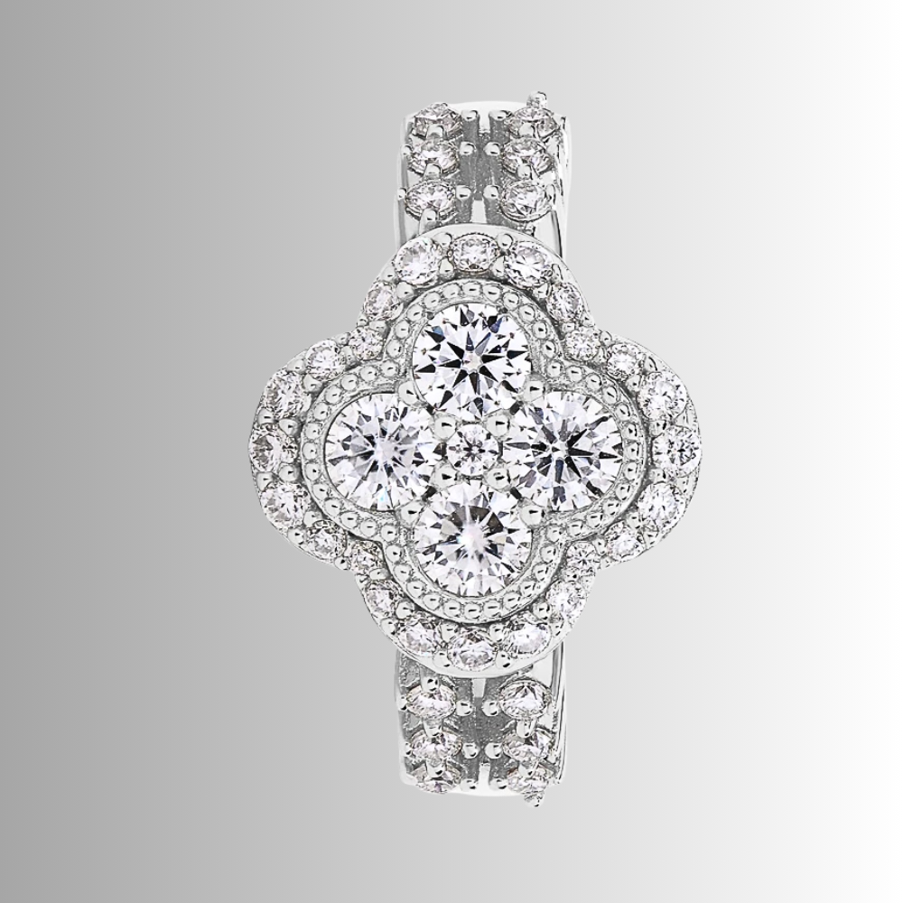 Fascione a Quadrifoglio con Moissaniti D color per ct 0,87