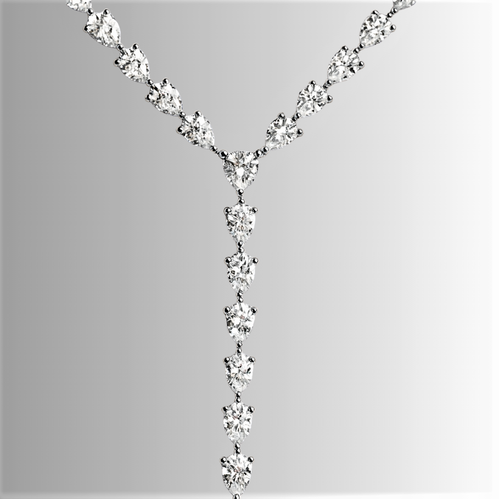 Collana Pendente con Moissaniti Taglio Goccia per ct 29,50