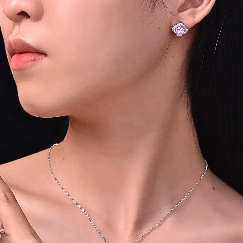 Orecchini a Rombo con Moissaniti Colorate di Ct 4,00