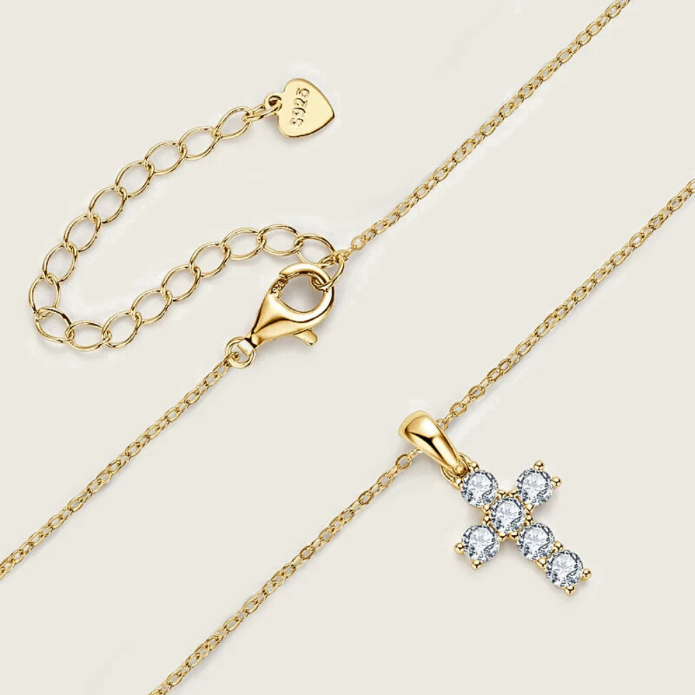 Collana "Croce di Luce" – Simbolo Eterno, Eleganza Contemporanea