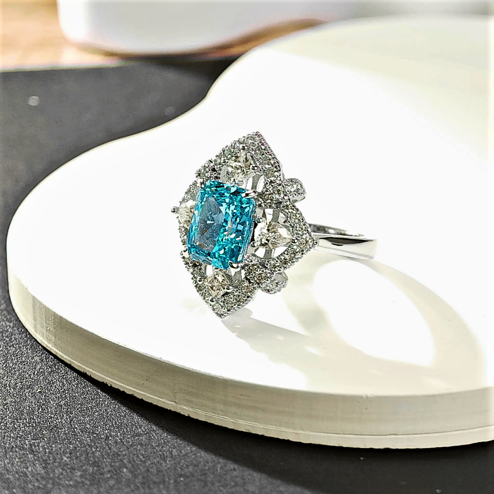Fascione con Tormalina Paraiba Taglio Cuscino allungato e Diamanti Lab Grown