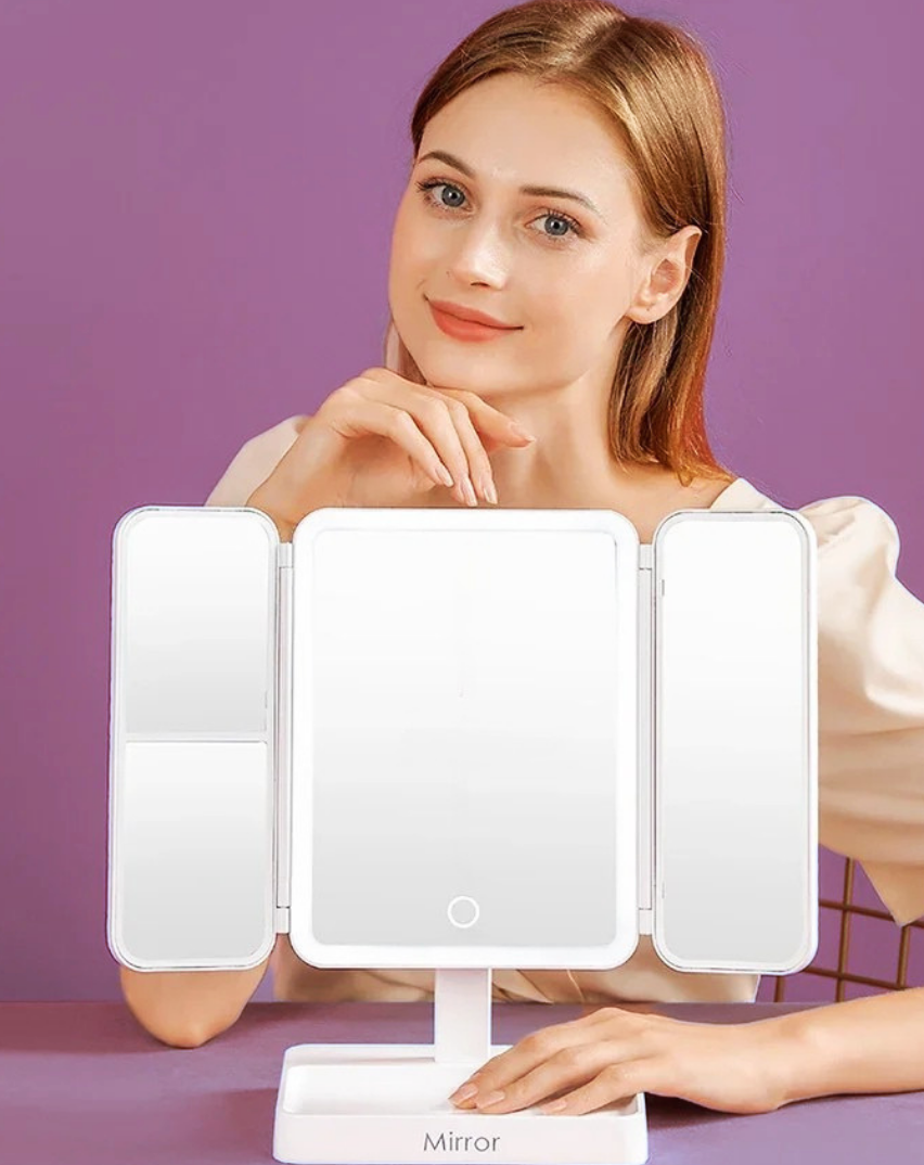 Specchio make-up da tavolo a 3 ante con LED e ingrandimento