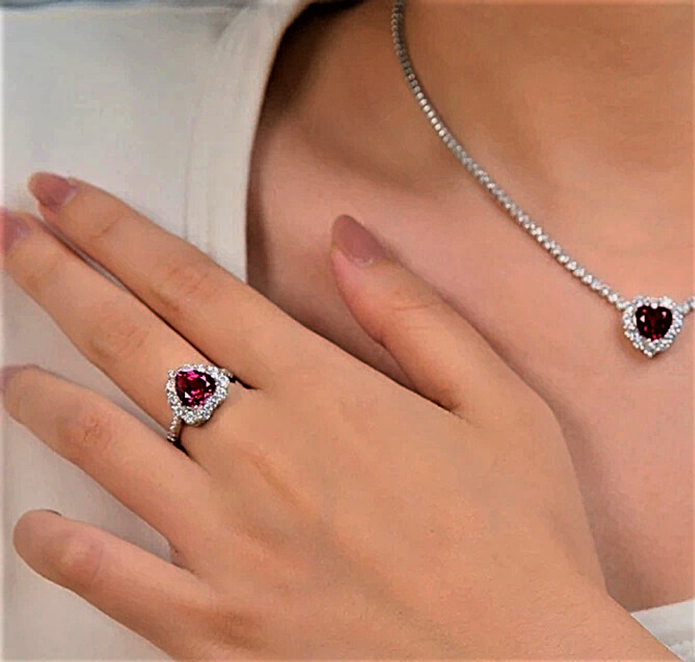 Anello “Cuore Illuminato” con Moissanite centrale Taglio Cuore Certificata di ct 2.00