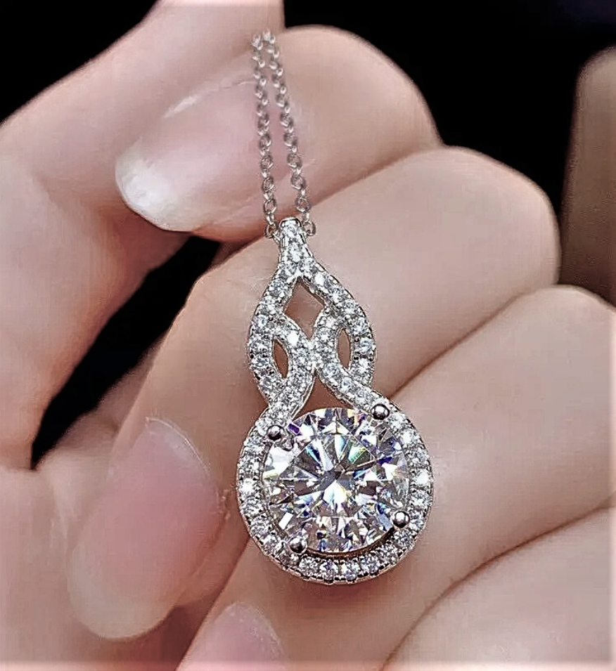 Collezione Collane "Luce Preziosa" – Luminosa, Inimitabile, Tua!