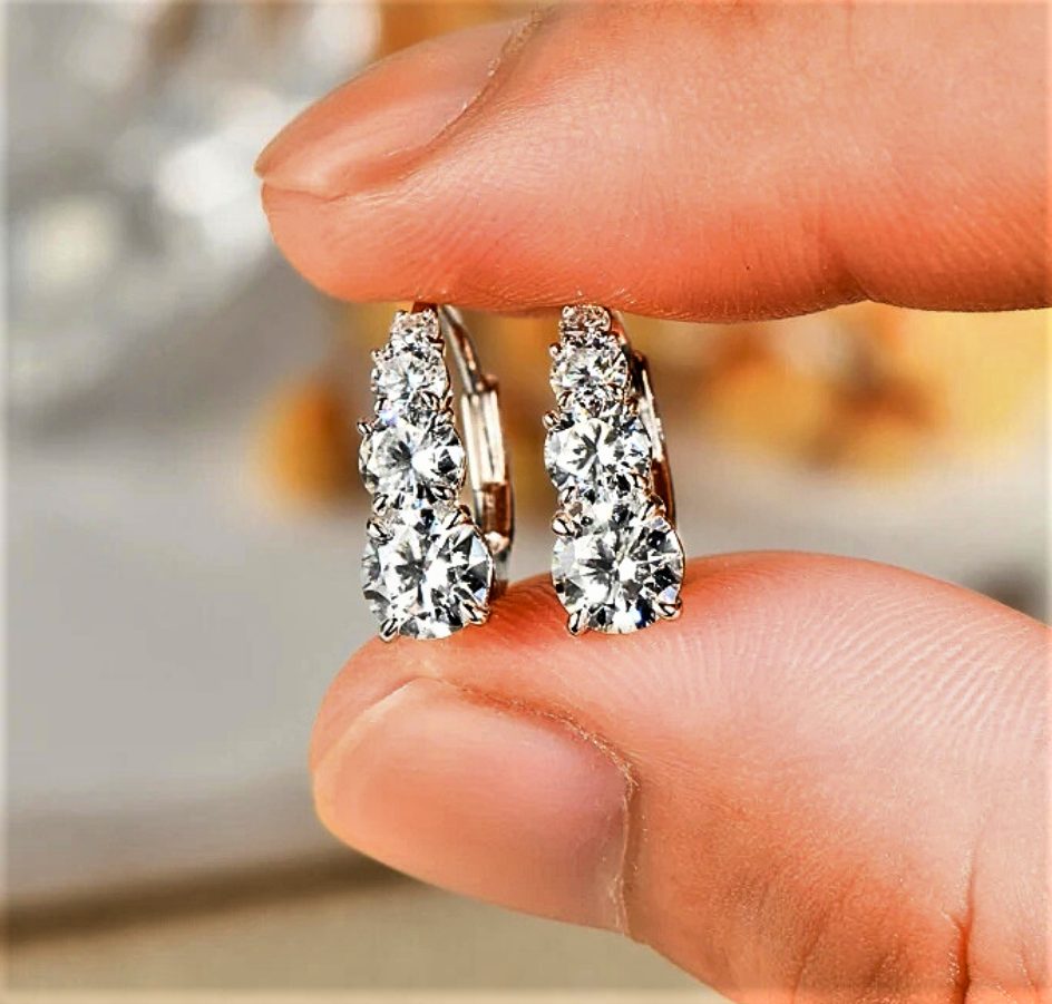 Orecchini "Scia Stellare" – Eleganza in Movimento