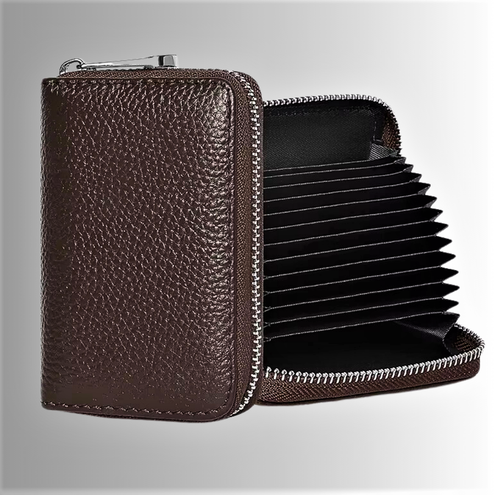 Mini Credit Card Holder in Genuine Cowhide: Elegance and Security