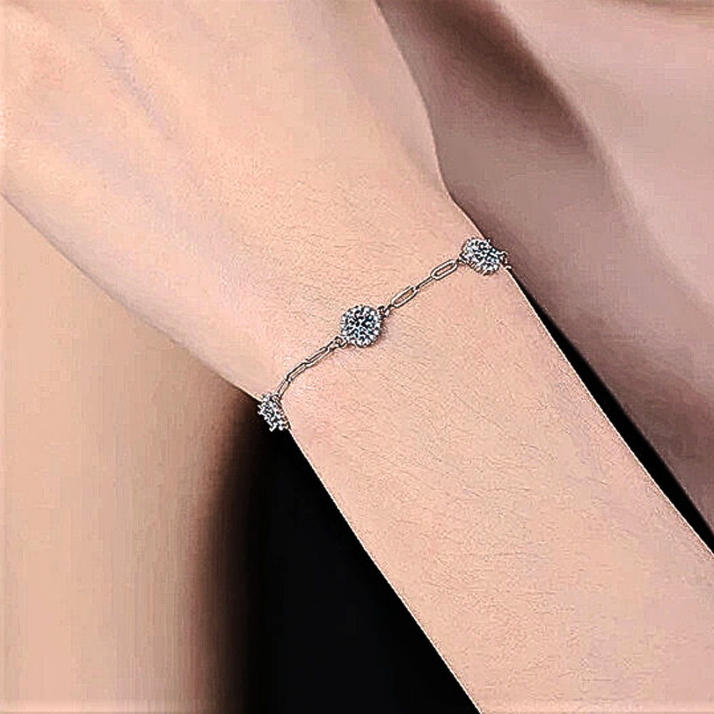 Bracciale a Tre Moissaniti D Color per Ct 1,50 su Maglie Ovali