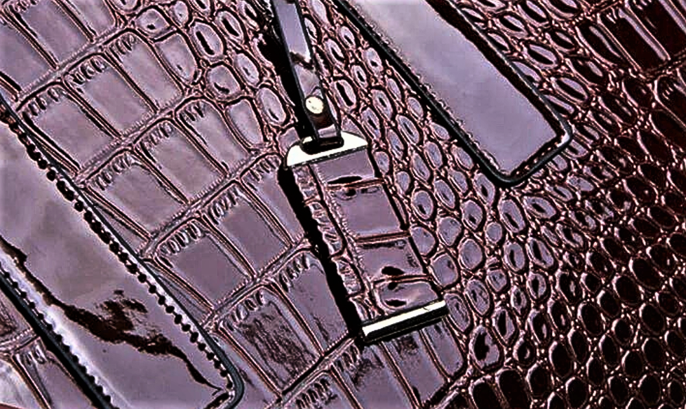 Set di Borsa, Pochette e Portachiavi in Fiore di Pelle di Vitellino